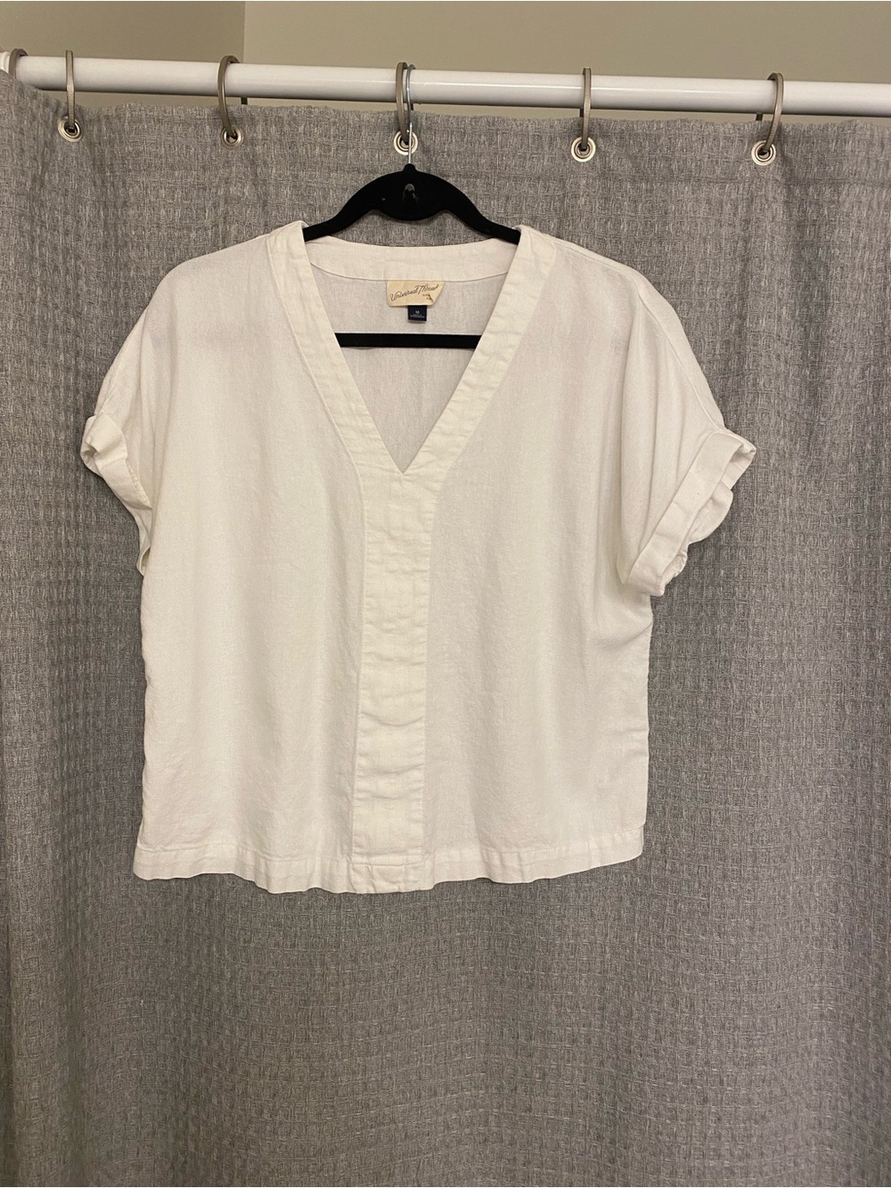 Universal Thread White V-Neck Short Sleeve Boxy Top
